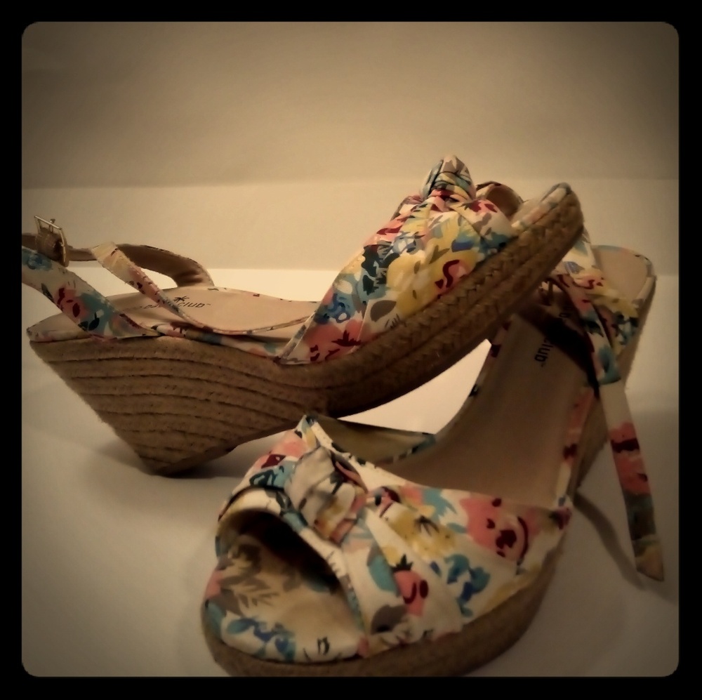 Wedge Multi colored heels